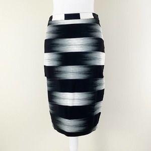 Avelon Striped Knee-Length Zip Back Pencil Skirt Size 6 US/ 42 IT